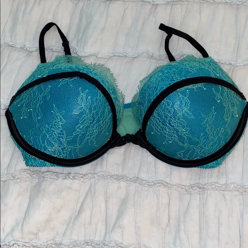 Turquoise lace Victoria Secret Bombshell bra